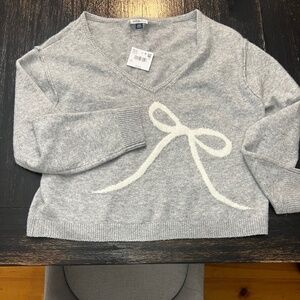 American eagle sweater